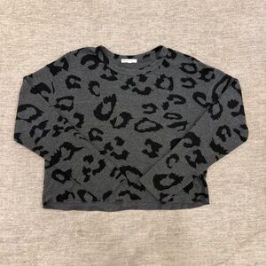 Chic Leopard Print Sweater